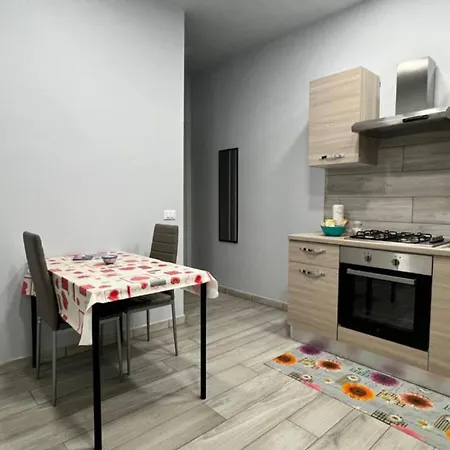 Myhouse 4 - Centro Sicilia Aeroporto Humanitas * Catania
